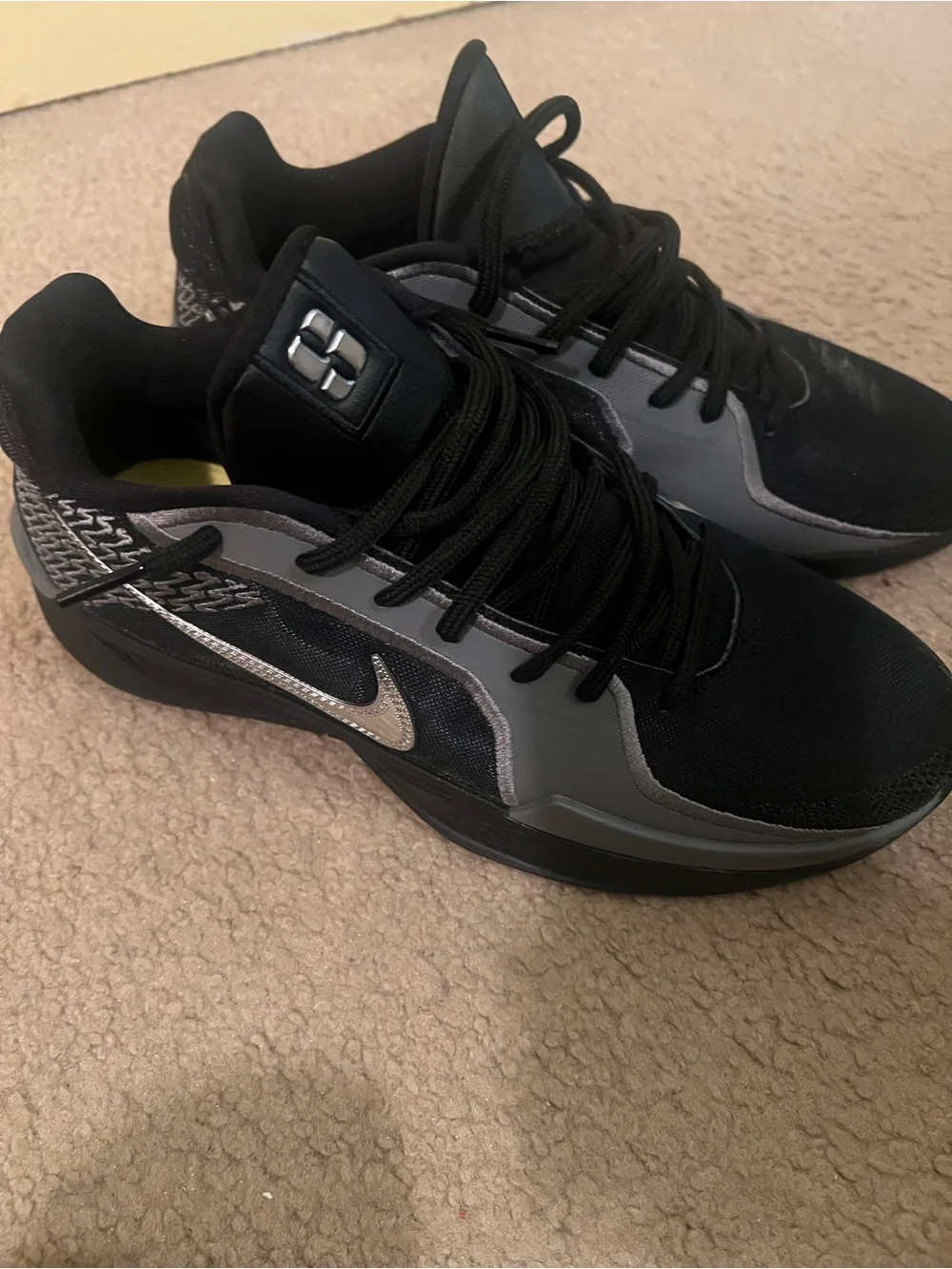 Men's Black Athletic Basketball Shoes with Gold Accents